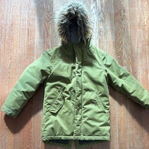 Boden Mini Olive Green waterproof parka with hood, size 8-9